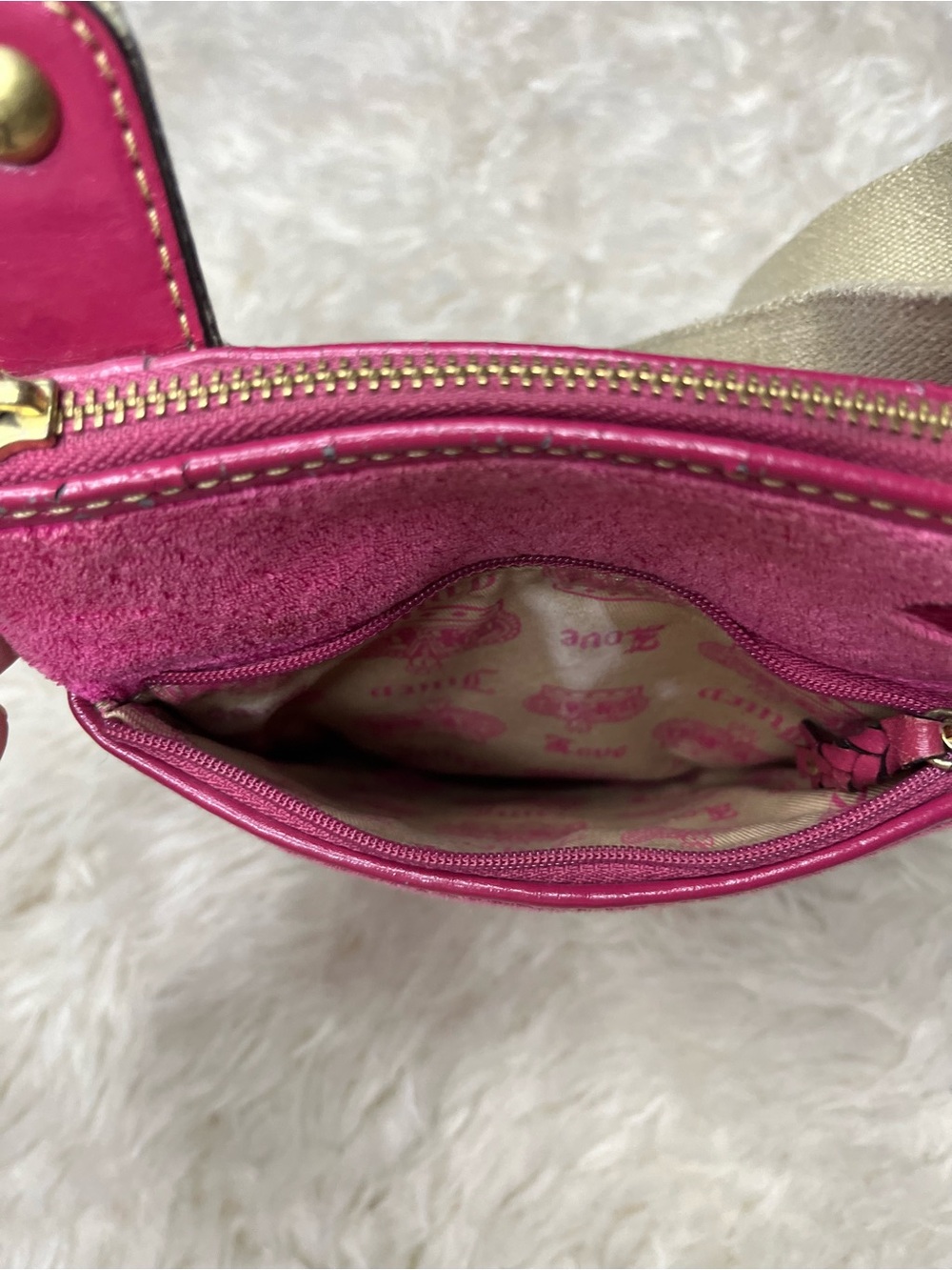 Vintage Juicy Couture Hot Pink and Gold Small Zip Pouch - Picture 7 of 8
